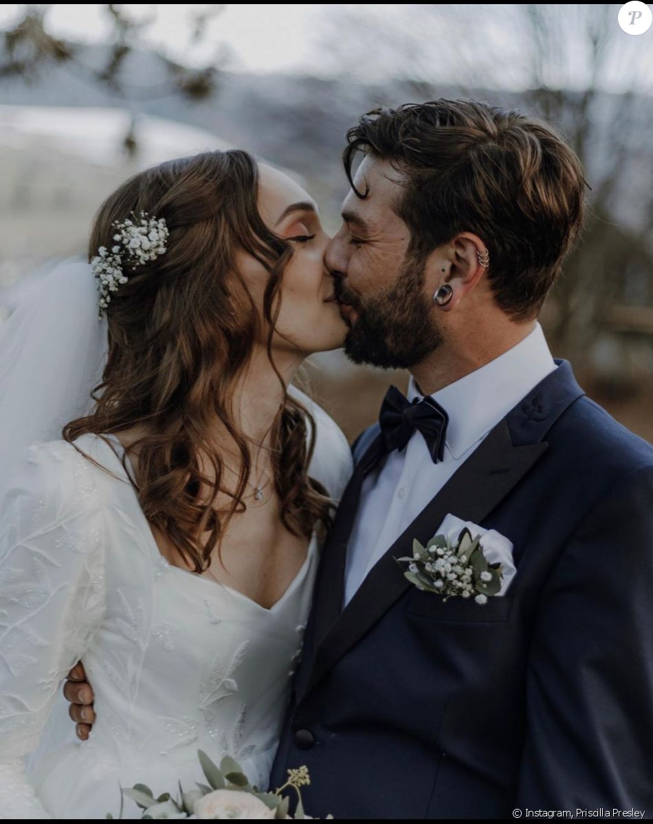 Navarone, le fils de Priscilla Presley, a épousé sa petite amie Elisa en Suisse.