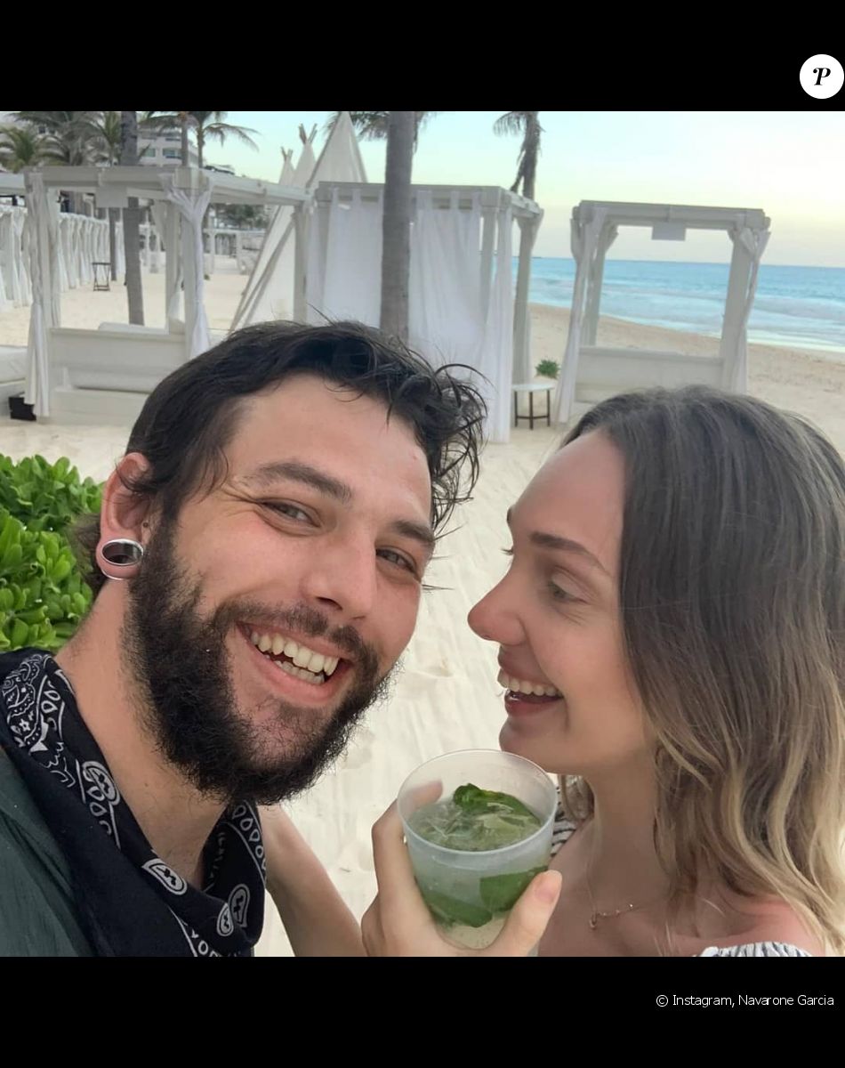 Navarone, le fils de Priscilla Presley, a épousé sa petite amie Elisa en Suisse.