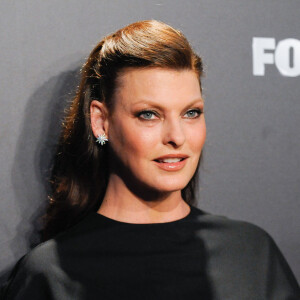 Linda Evangelista a été défigurée par un traitement esthétique et poursuivi l'entreprise responsable en justice.