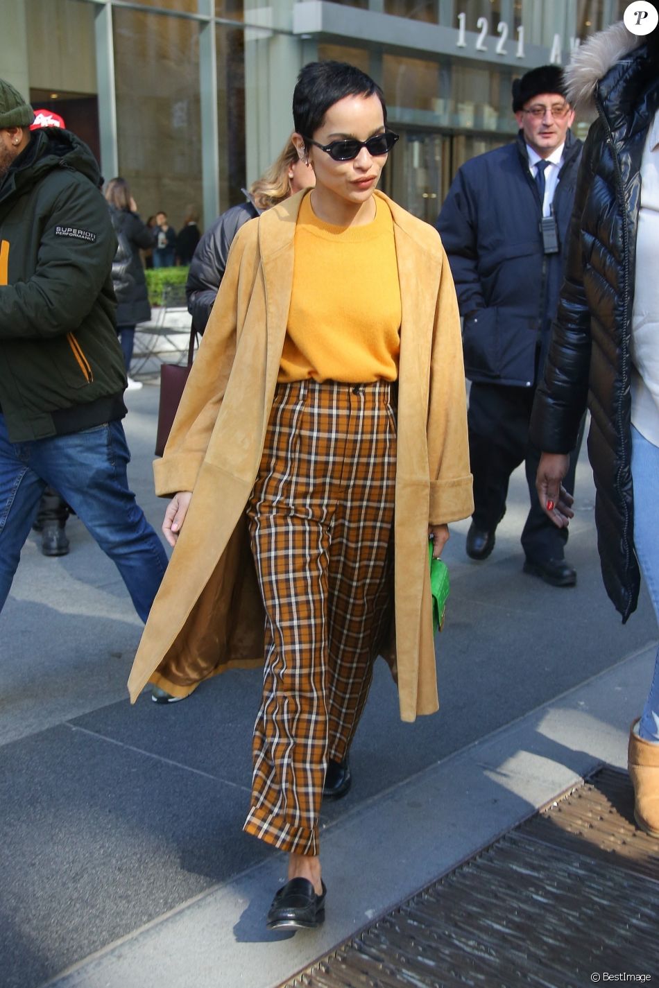 Zoë Kravitz à la sortie des studios SiriusXM après avoir fait la