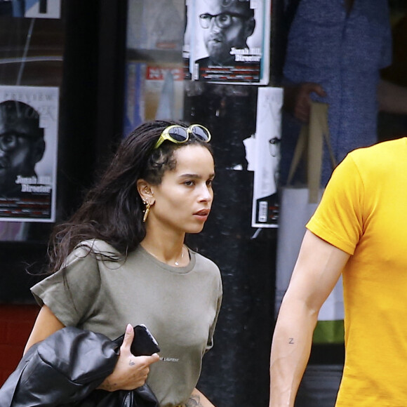 Zoe Kravitz et son ex Karl Glusman se baladent dans le quartier de Soho à New York City, New York, Etats-Unis, le 8 septembre 2018. 