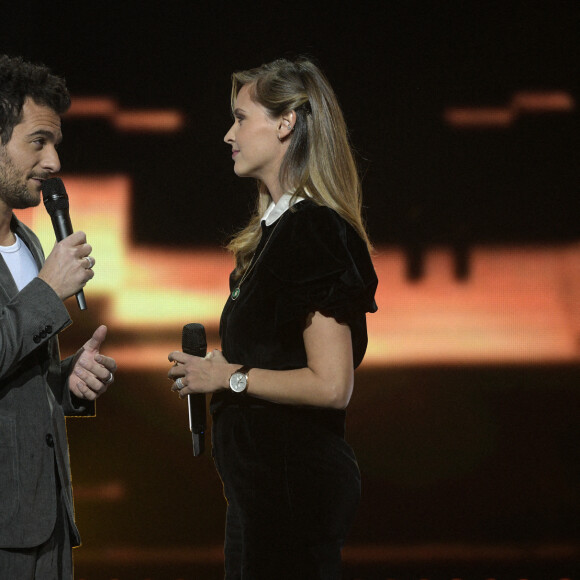 Amir Haddad et Ophélie Meunier - Enregistrement de l'émission "Tout le monde chante contre le cancer" au Palais des Congrès à Paris. © Giancarlo Gorassini-Cyril Moreau / Bestimage