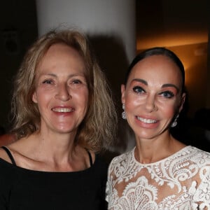 Alexandra Vandernoot et la danseuse et productrice du Ballet Alexandra Cardinale - People lors de la représentation du ballet de danse "Mosaïques" de J.Lestel à la Salle Pleyel à Paris. Le 16 février 2022 © Bertrand Rindoff Petroff / Bestimage 