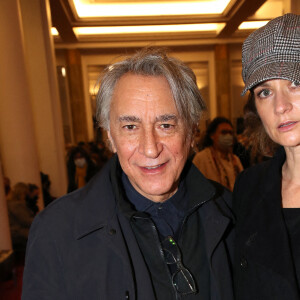 Exclusif - Richard Berry et sa femme Pascale Louange - People lors de la représentation du ballet de danse "Mosaïques" de J.Lestel à la Salle Pleyel à Paris. Le 16 février 2022 © Bertrand Rindoff Petroff / Bestimage 