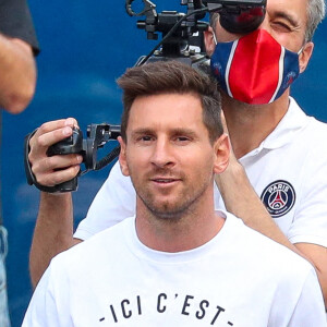 Lionel Messi arrive au Parc des Princes à Paris, France, le 10 août 2021. © Tiziano Da Silva/Bestimage
