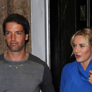 Kate Winslet enceinte et son mari Ned Rocknroll quittent leur hotel a Londres le 17 septembre 2013. 