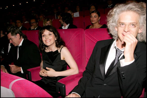 Juliette Binoche et Santiago Amigorena à la projection du film Le vent se lève dans le cadre du 59ème festival international du film de Cannes en 2006