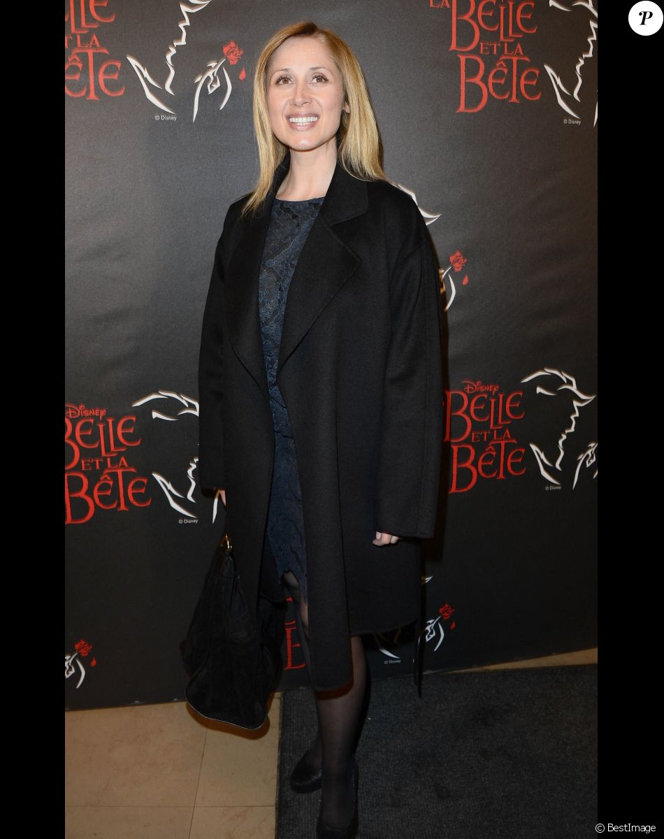 Lara Fabian - Première de la comédie musicale "La Belle et la Bête" avec Vincent Niclo dans le rôle de la Bête au théâtre Mogador à Paris le 20 mars 2014.