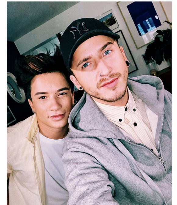 Nicolas Waldorf (Incroyables transformations) et son ex-fiancé avec qui il a participé à l'émission "Vous avez un colis" - Instagram
