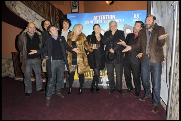 Jonathan Lambert, Kad Merad, Clovis Cornillac et toute l'équipe du film, à l'occasion de l'avant-première de Protéger et servir, qui s'est tenue le 11 janvier 2010 au Gaumont Opéra, à Paris.