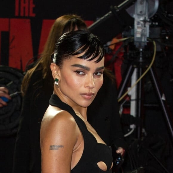 Zoë Kravitz, sublime dans une robe noire Saint Laurent, assiste à l'avant-première du film "The Batman" au cinéma BFI IMAX Waterloo. Londres, le 23 février 2022.