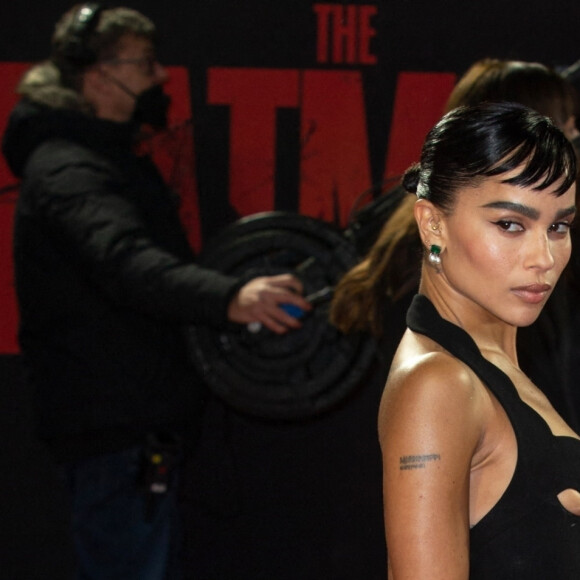 Zoë Kravitz, sublime dans une robe noire Saint Laurent, assiste à l'avant-première du film "The Batman" au cinéma BFI IMAX Waterloo. Londres, le 23 février 2022.