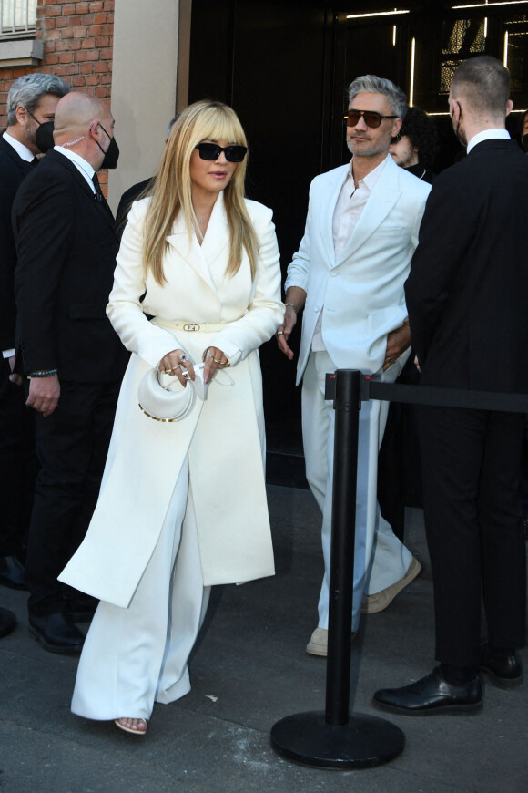 Rita Ora et son compagnon Taika Waititi ont assisté au défilé Fendi, collection prêt-à-porter automne-hiver 2022-2023, lors de la Fashion Week de Milan. Le 23 février 2022.