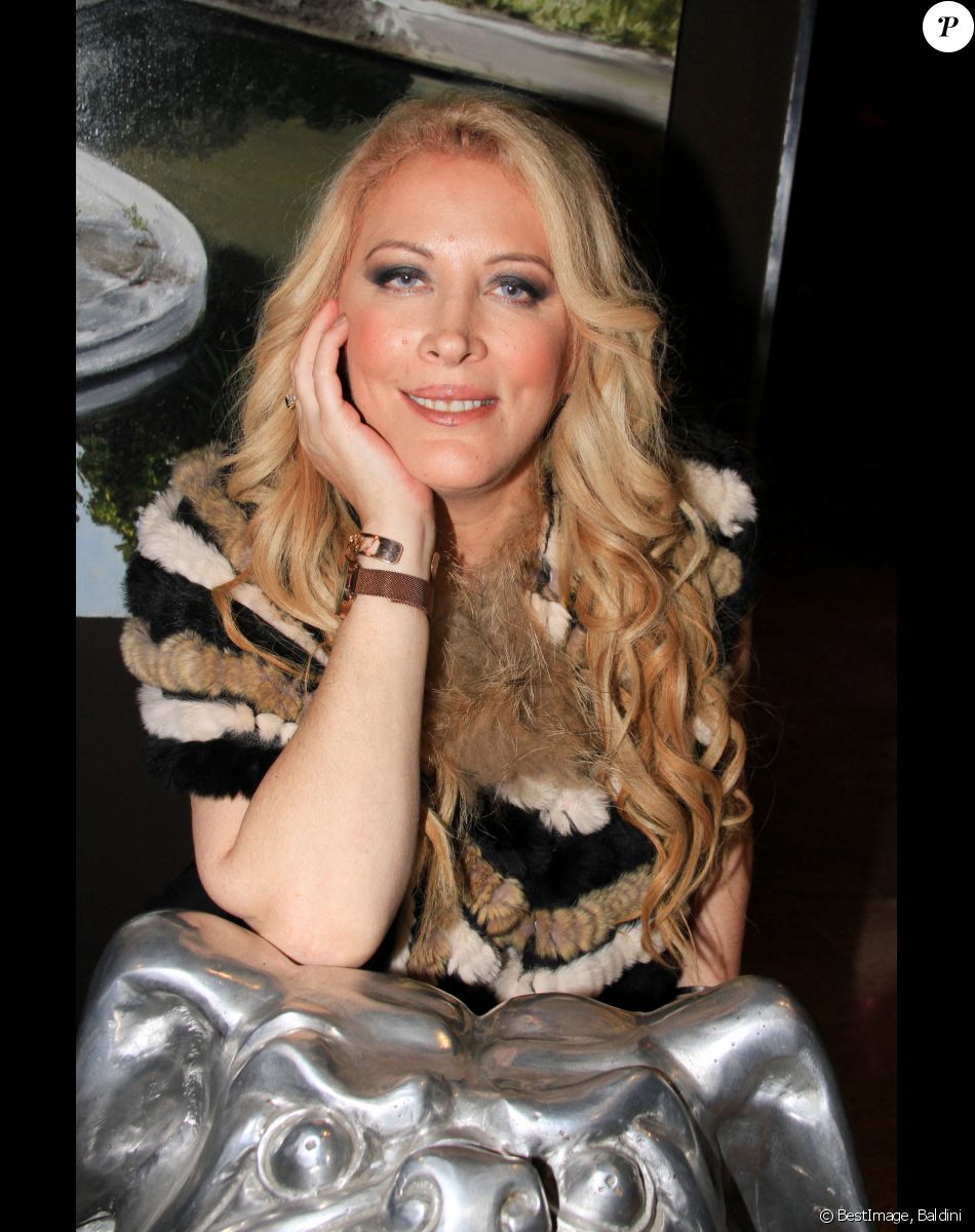 Exclusif - Loana Petrucciani lors d'un dîner à l'hôtel B-Montmartre à Paris, suivi d'une soirée au restaurant Manko. Le 17 février 2022 © Baldini / Bestimage