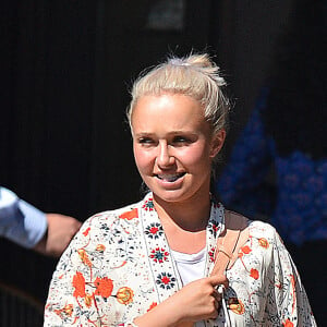 Hayden Panettiere se promène avec son père Skip à New York le 3 aout 2016.  Actress and model Hayden Panettiere was spotted out with her dad out in New York City, New York on August 3, 2016. The two appeared to thoroughly enjoy their day out. 
