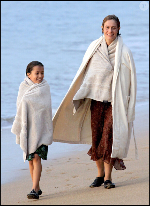 Cécile de France en plein tournage de Hereafter sous la direction de Clint Eastwood à Hawaï le 12 janvier 2010