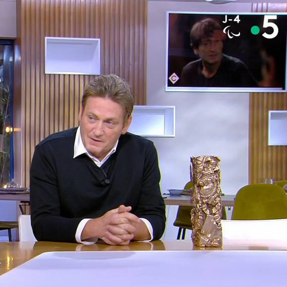 Benoît Magimel évoque la mort tragique de Gaspard Ulliel et l'importance de profiter de la vie dans C à Vous