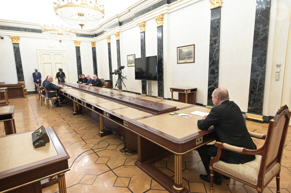 Le président russe Vladimir Poutine préside une réunion par vidéoconférence sur les questions économiques au Kremlin de Moscou, Russie, le 28 février 2022. © Alexei Nikolsky/Tass/Bestimage 