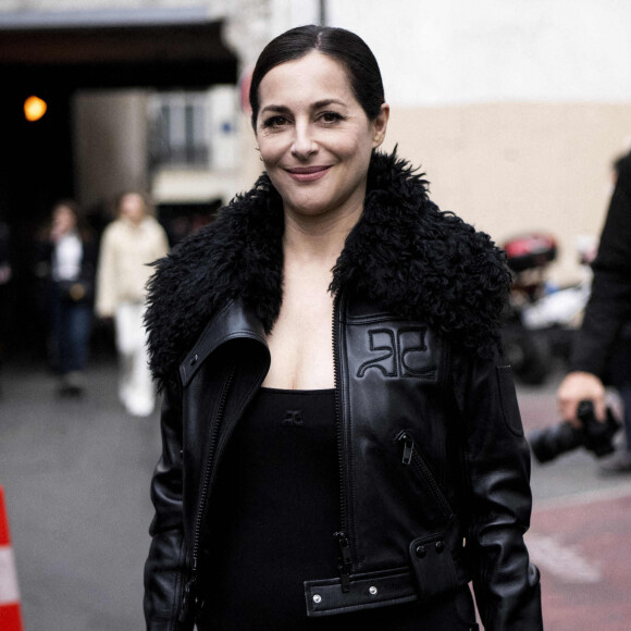 Amira Casar a assisté au défilé Courrèges, collection automne-hiver 2022/2023, au Garage Amelot. Paris, le 2 mars 2022 © JB Autissier / Panoramic / Bestimage