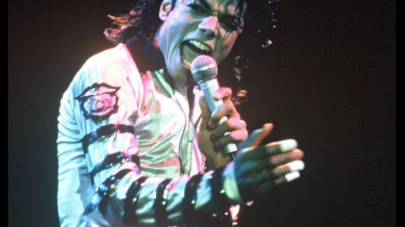 Michael Jackson : Regardez un hommage époustouflant et émouvant qui regroupe ses plus grands tubes !