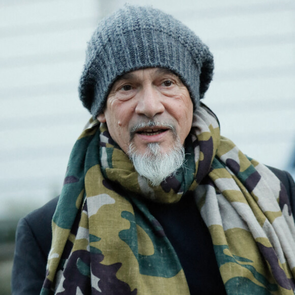 Exclusif - Florent Pagny - Sorties de l'émission "Vivement Dimanche" au studio Gabriel à Paris, France. © Christophe Clovis / Bestimage