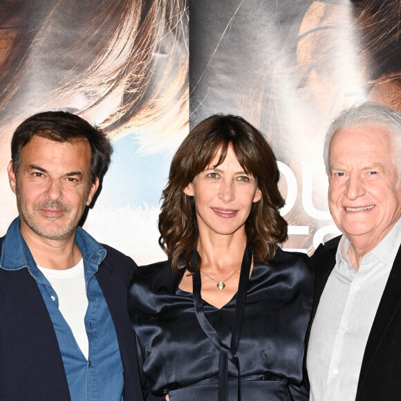 François Ozon, Sophie Marceau et André Dussollier - Photocall du film "Tout s'est bien passé" au restaurant Baltard au Louvre à Paris le 21 septembre 2021. © Coadic Guirec/Bestimage