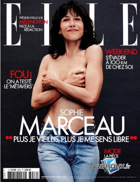 Sophie Marceau dans le magazine "Elle" du 3 mars 2022.