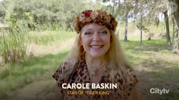 La militante américaine pour les droits des animaux Carole Baskin sur le plateau de "Dancing With The Stars" à Los Angeles.