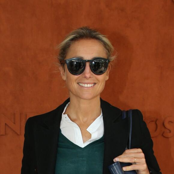Anne-Sophie Lapix dans le village des internationaux de France de tennis de Roland Garros à Paris, France, le 8 juin 2019.