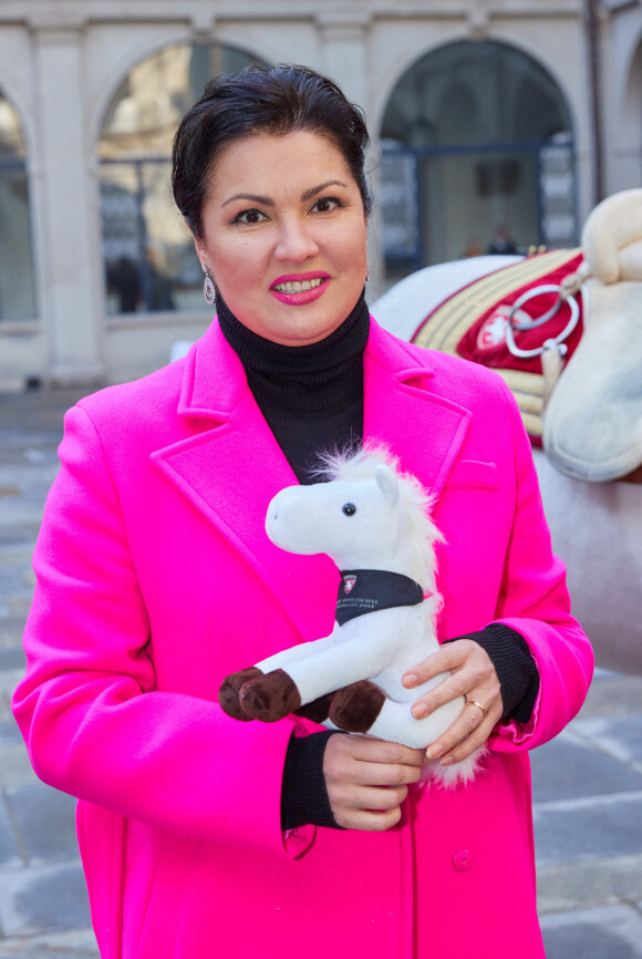 La soprano Anna Netrebko visite l'école espagnole d'équitation de Vienne, Autriche, le 2 février 2021. 