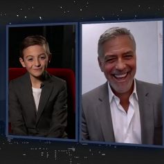 George Clooney et Daniel Ranieri en visio lors de l'émission "Jimmy Kimmel Live", pour la promotion du film "The Tender Bar". Le 16 décembre 2021.