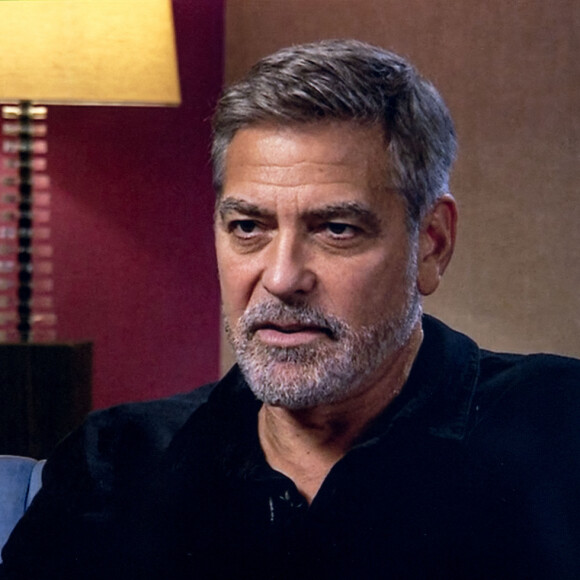 George Clooney sur le plateau de l'émission "The Andrew Marr Show" sur la chaine BBC One à Londres, le 18 octobre 2021. © Bbc/Andrew Marr Show/Zuma Press/Bestimage