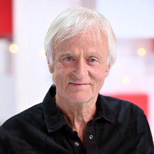 Dave - Enregistrement de l'émission "Vivement Dimanche" présentée par M.Drucker et diffusée le 10 octobre sur France 2. Le 26 septembre 2021 © Guillaume Gaffiot / Bestimage 
