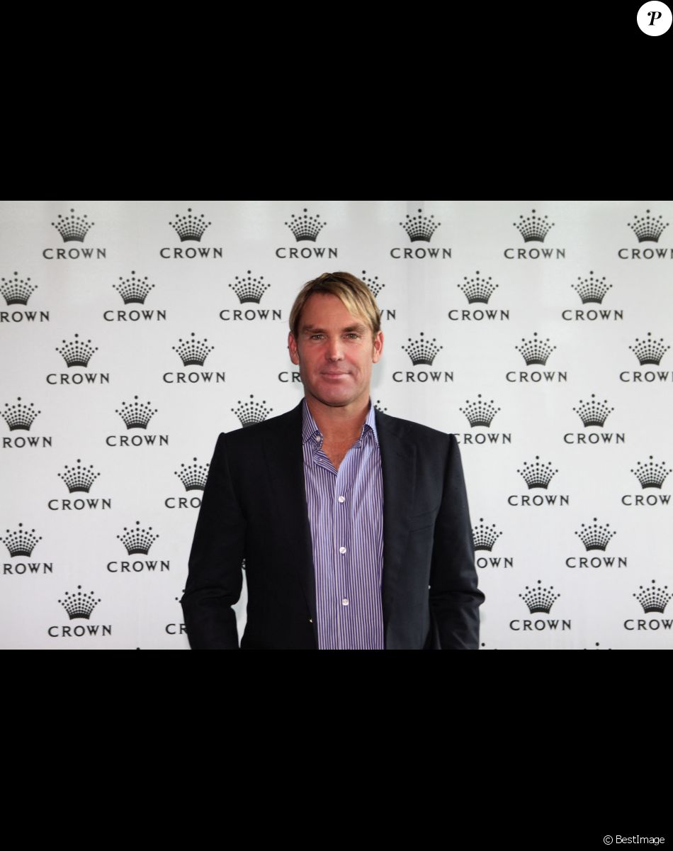 Shane Warne assiste au lancement du Shane Warne Foundation's Ambassador Program au Club 23 in Melbourne, Australie, le 12 Novembre 2013.