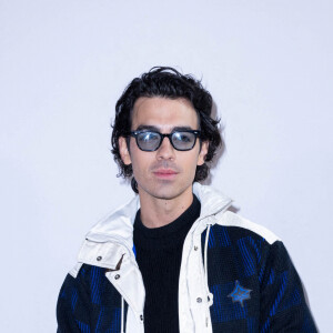 Joe Jonas assiste au défilé de mode Louis Vuitton, collection prêt-à-porter automne-hiver 2022/2023, au Musée d'Orsay. Paris, le 7 mars 2022 © Borde-Rindoff / Bestimage