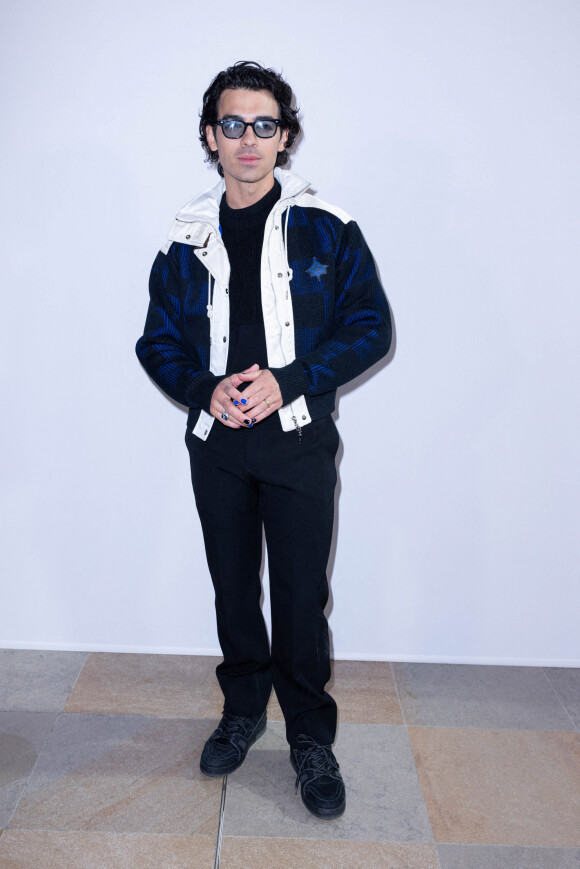 Joe Jonas assiste au défilé de mode Louis Vuitton, collection prêt-à-porter automne-hiver 2022/2023, au Musée d'Orsay. Paris, le 7 mars 2022 © Borde-Rindoff / Bestimage