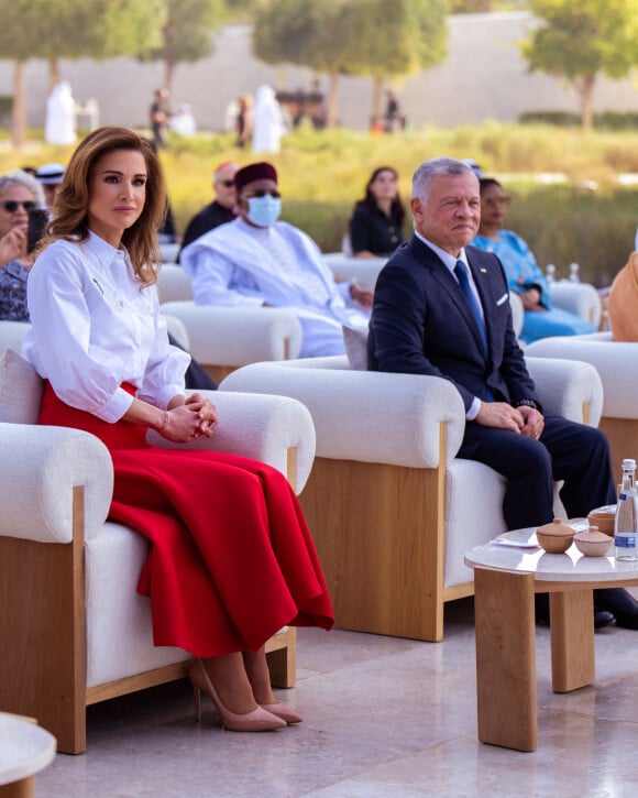 Le roi Abdallah de Jordanie et la reine Rania assistent à la remise de prix Human Fraternity à Abou Dabi le 26 février 2022.