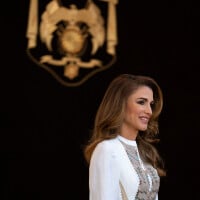 Rania de Jordanie impeccable : nouveau look traditionnel réussi au côté du roi Abdallah II