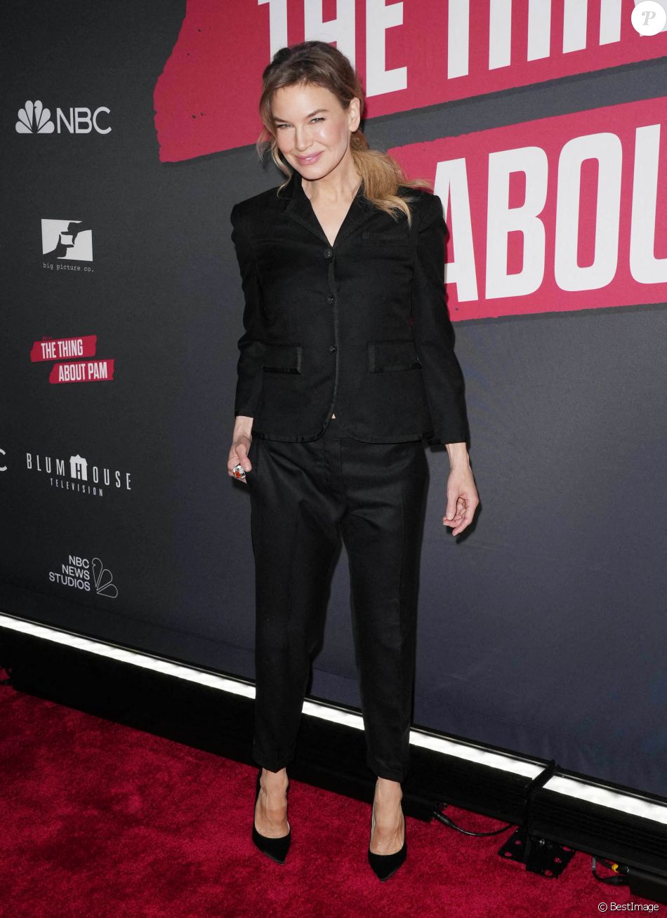 Renee Zellweger A La Premiere De La Serie The Thing About Pam A New York Le 7 Mars 22 Purepeople