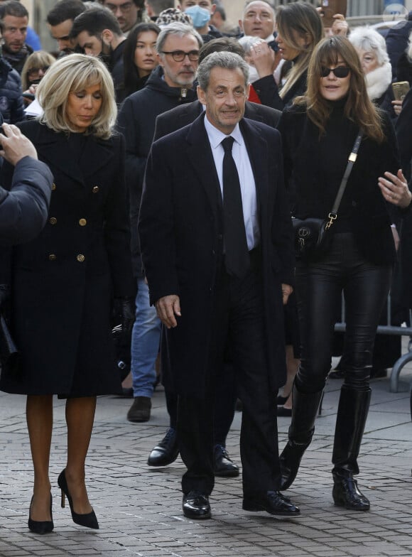 Brigitte Macron, Nicolas Sarkozy et sa femme Carla Bruni-Sarkozy - Obsèques de Jean-Pierre Pernaut en la Basilique Sainte-Clotilde à Paris le 9 mars 2022. © Denis Guignebourg/ Bestimage