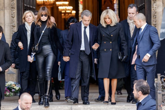 Carla Bruni, Nicolas Sarkozy, Brigitte Macron, Valérie Pécresse - Sorties des obsèques de Jean-Pierre Pernaut en la Basilique Sainte-Clotilde à Paris le 9 mars 2022. © Cyril Moreau/Bestimage