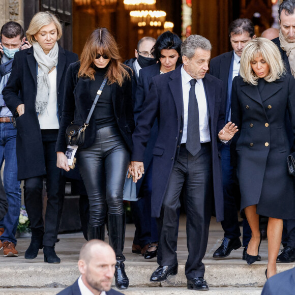 Carla Bruni, Nicolas Sarkozy, Brigitte Macron, Valérie Pécresse, Eric Ciotti, Rachida Dati, José Pietroboni - Sorties des obsèques de Jean-Pierre Pernaut en la Basilique Sainte-Clotilde à Paris le 9 mars 2022. © Cyril Moreau/Bestimage