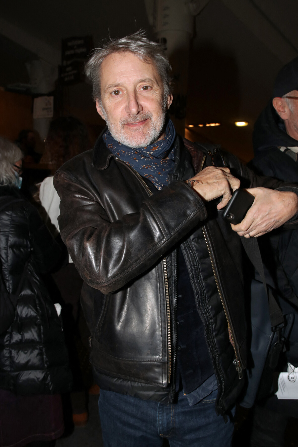 Photo : Exclusif - Antoine de Caunes - People à la générale de la Pièce ...