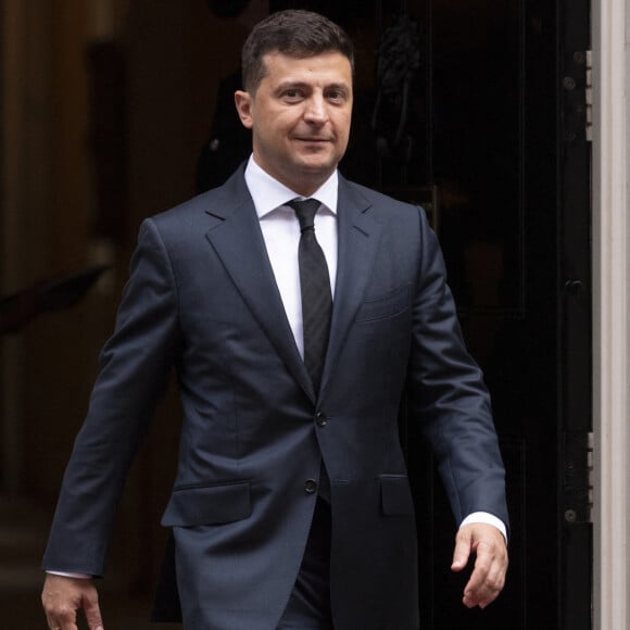 Le président ukrainien Volodymyr Zelensky quitte Downing St après avoir eu des entretiens bilatéraux avec le Premier ministre britannique Boris Johnson le deuxième jour de la visite de Zelensky au Royaume-Uni. Londres, le 8 octobre 2020. 