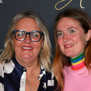 Valérie Damidot et sa fille Roxanne Damidot - Avant-Première du film "Aline" au Grand Rex à Paris le 25 octobre 2021. © Veeren/Bestimage