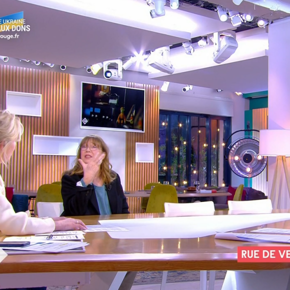 Jane Birkin évoque ses souvenirs au domicile de Serge Gainsbourg situé 5 bis rue de Verneuil à Paris, prochainement transformé en musée