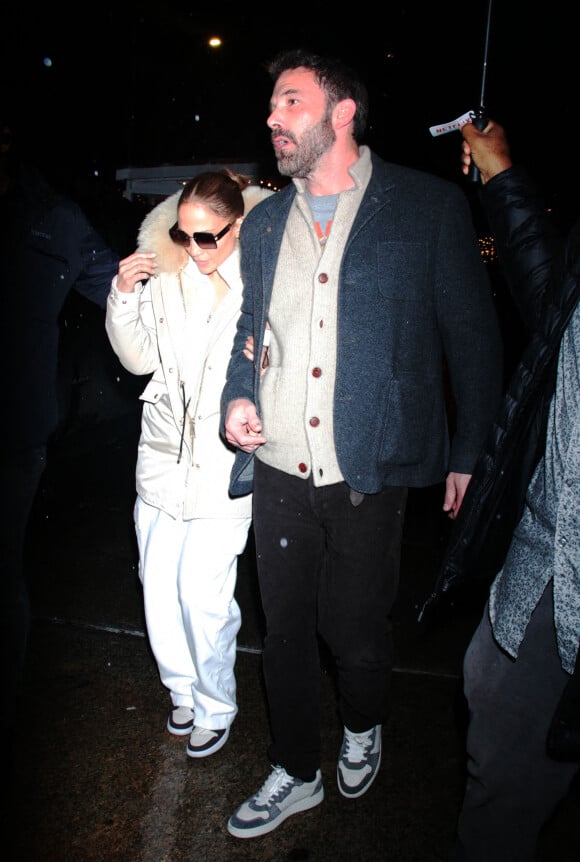 Ben Affleck et sa compagne Jennifer Lopez à New York après un meeting le 4 février 2022 