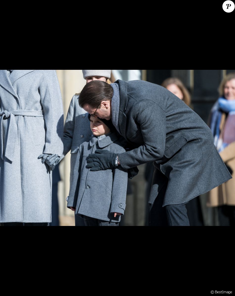 Le prince Oscar, le prince Daniel - La famille royale de Suède participe à la cérémonie "Princess Victoria name day" à Stockholm le 12 mars 2022.