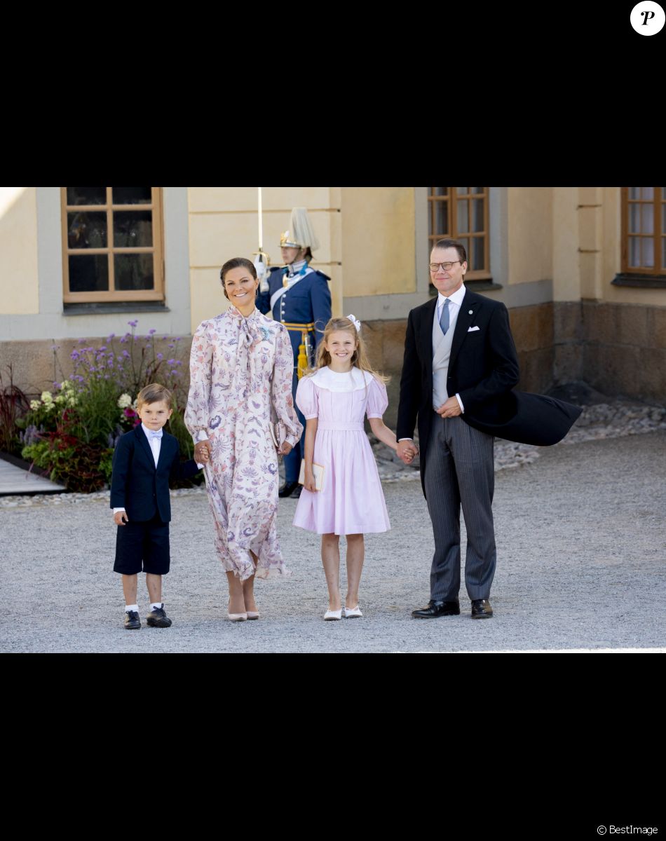 La princesse Victoria de suède, le prince Daniel, le prince Oscar et la princesse Estelle - La famille royale suédoise au baptême du prince Julian, duc de Halland au château de Drottningholm sur l'île de Lovön à Ekero en Suède le 14 août 2021
