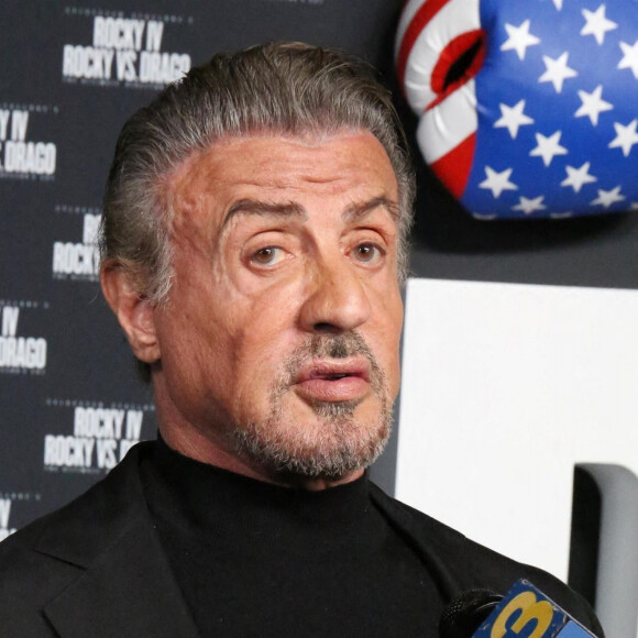 Sylvester Stallone - Les célébrités à la projection spéciale de Rocky IV à Philadelphie, le 11 novembre 2021.